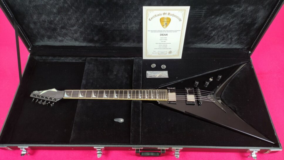 DEAN Dave Mustaine VMNTcbk Classic Black wCase (2010)