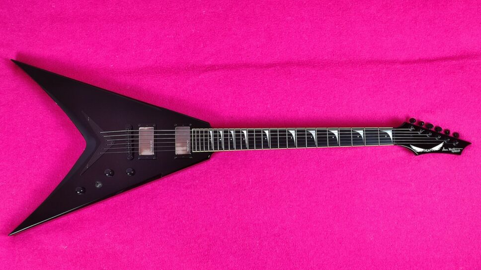 DEAN Dave Mustaine VMNTcbk Classic Black wCase (2010)