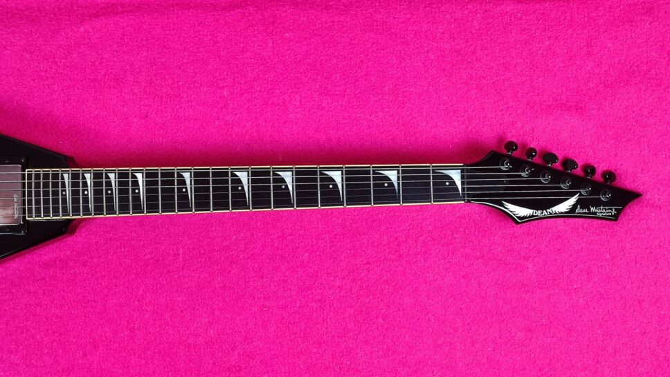 DEAN Dave Mustaine VMNTcbk Classic Black wCase (2010)