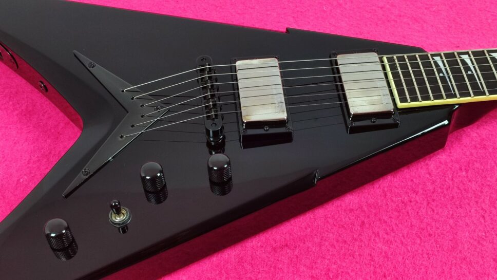 DEAN Dave Mustaine VMNTcbk Classic Black wCase (2010)