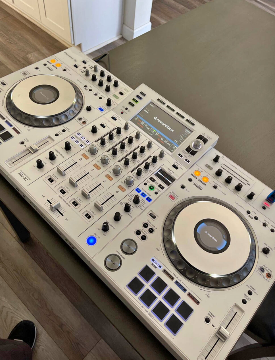 XDJ XZ