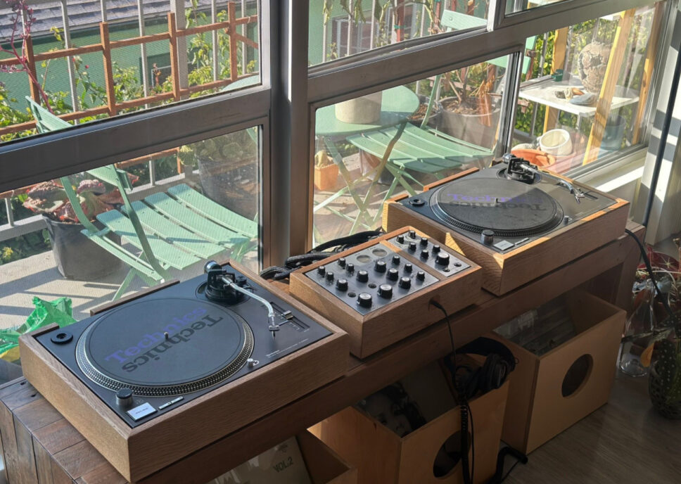 Technics Mk3 Turntables w/ Mastersounds Mixer DJ Setup