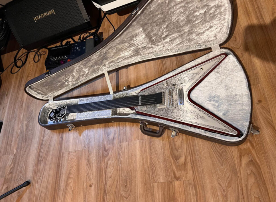 SUPER RARE Zemaitis Flying V Metal Front Limited Made in Jap