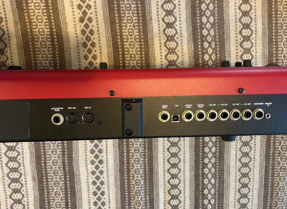 Nord Stage 2 HA76 w/ gig bag