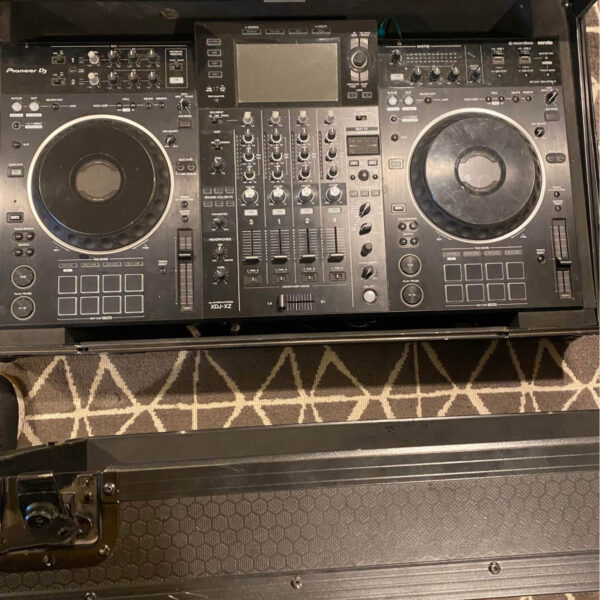 Pioneer XDJ-XZ Digital DJ Sistema