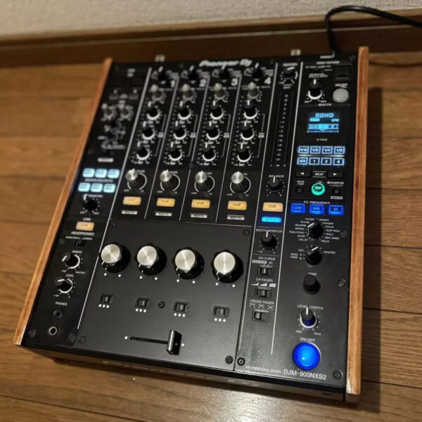 Pioneer DJM-900NXS2 Professional DJ Mixer 4 Channels Color B