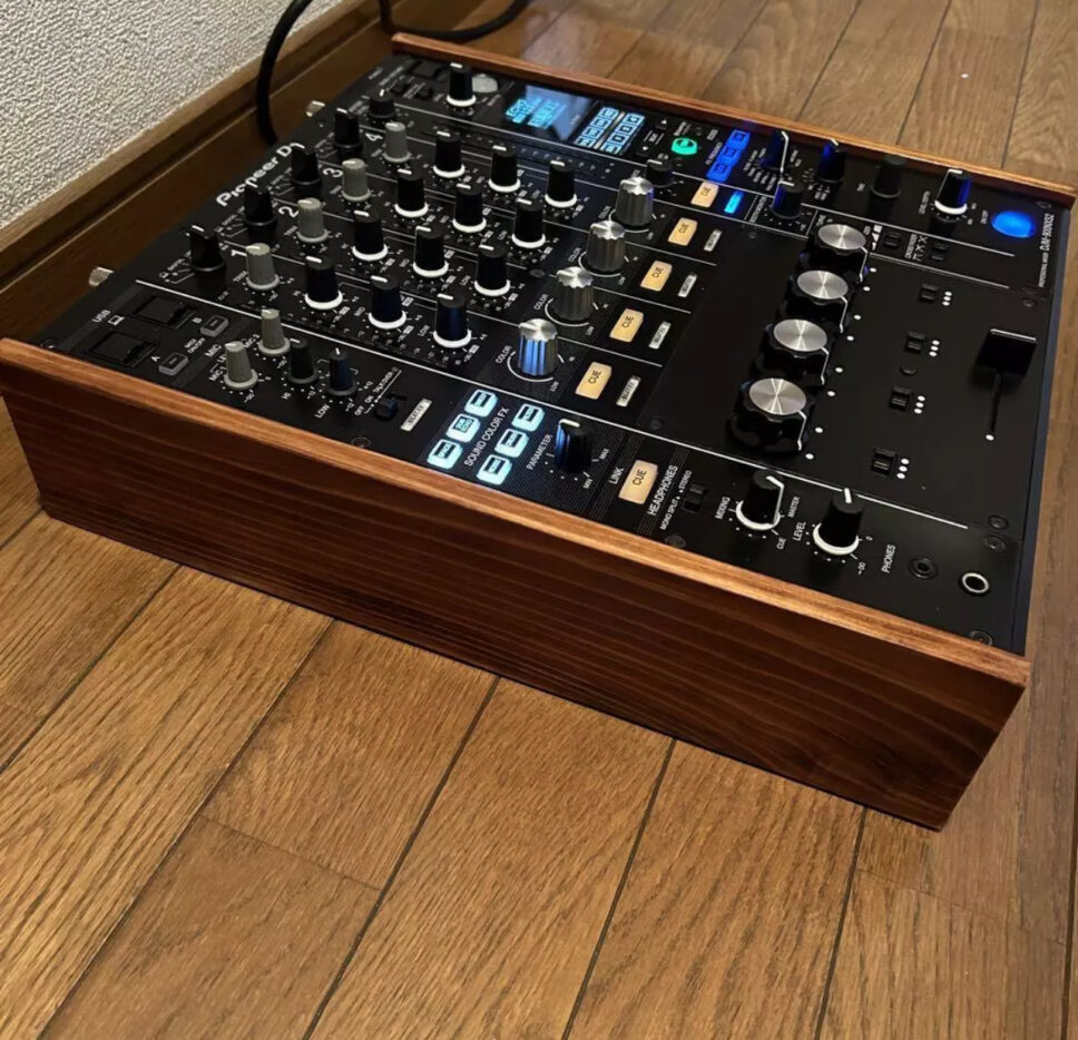 Pioneer DJM-900NXS2 Professional DJ Mixer 4 Channels Color B