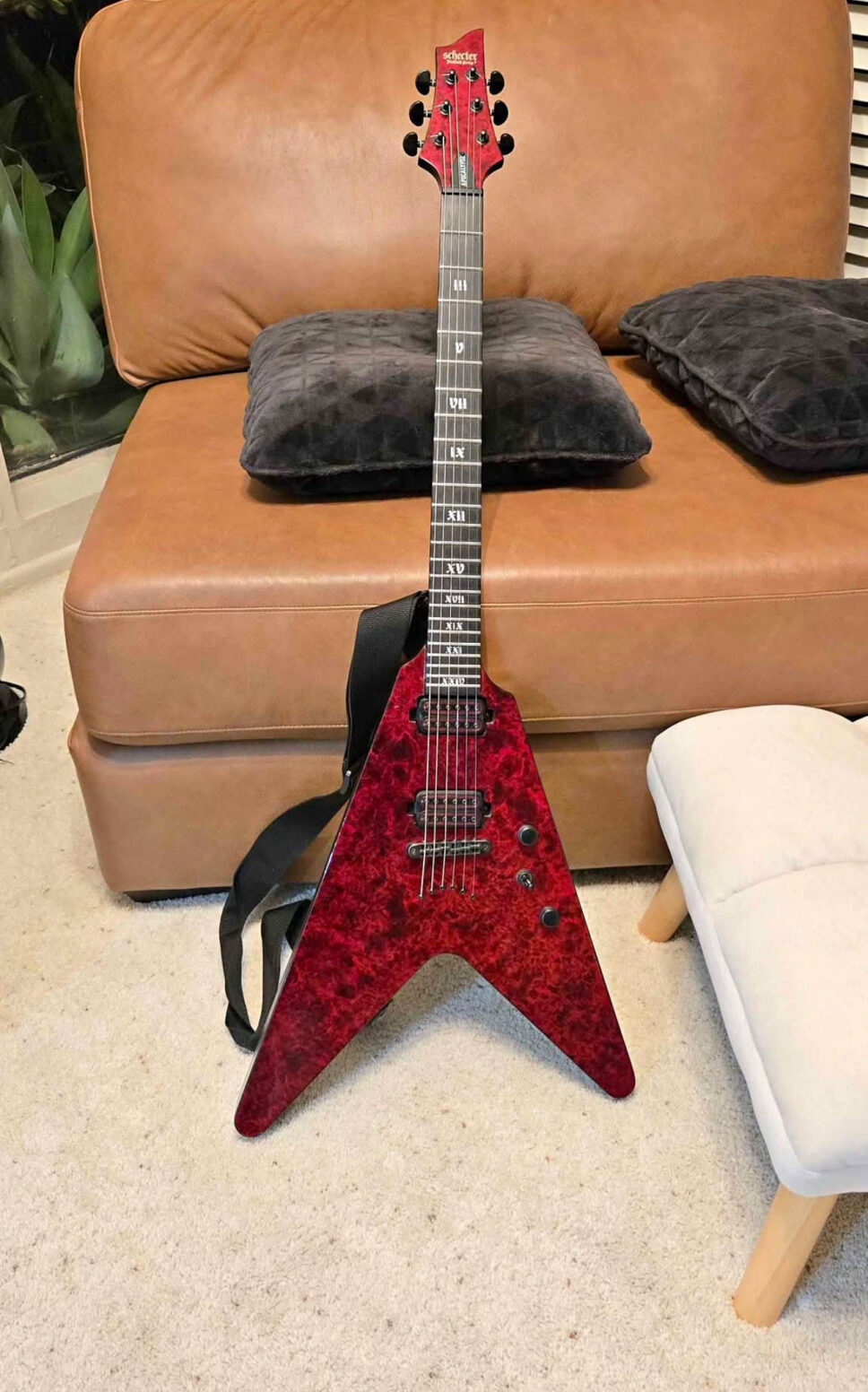 Schecter V-1 Apocalypse Red Reign