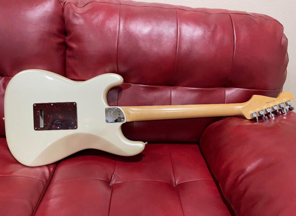 Fender American elite Stratocaster HSS (USA) with cases .