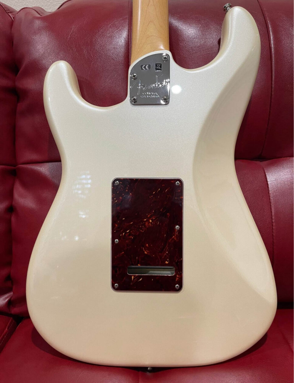 Fender American elite Stratocaster HSS (USA) with cases .