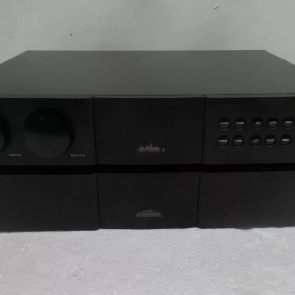NAIM NAC 552 pre amp with 552 DR psu