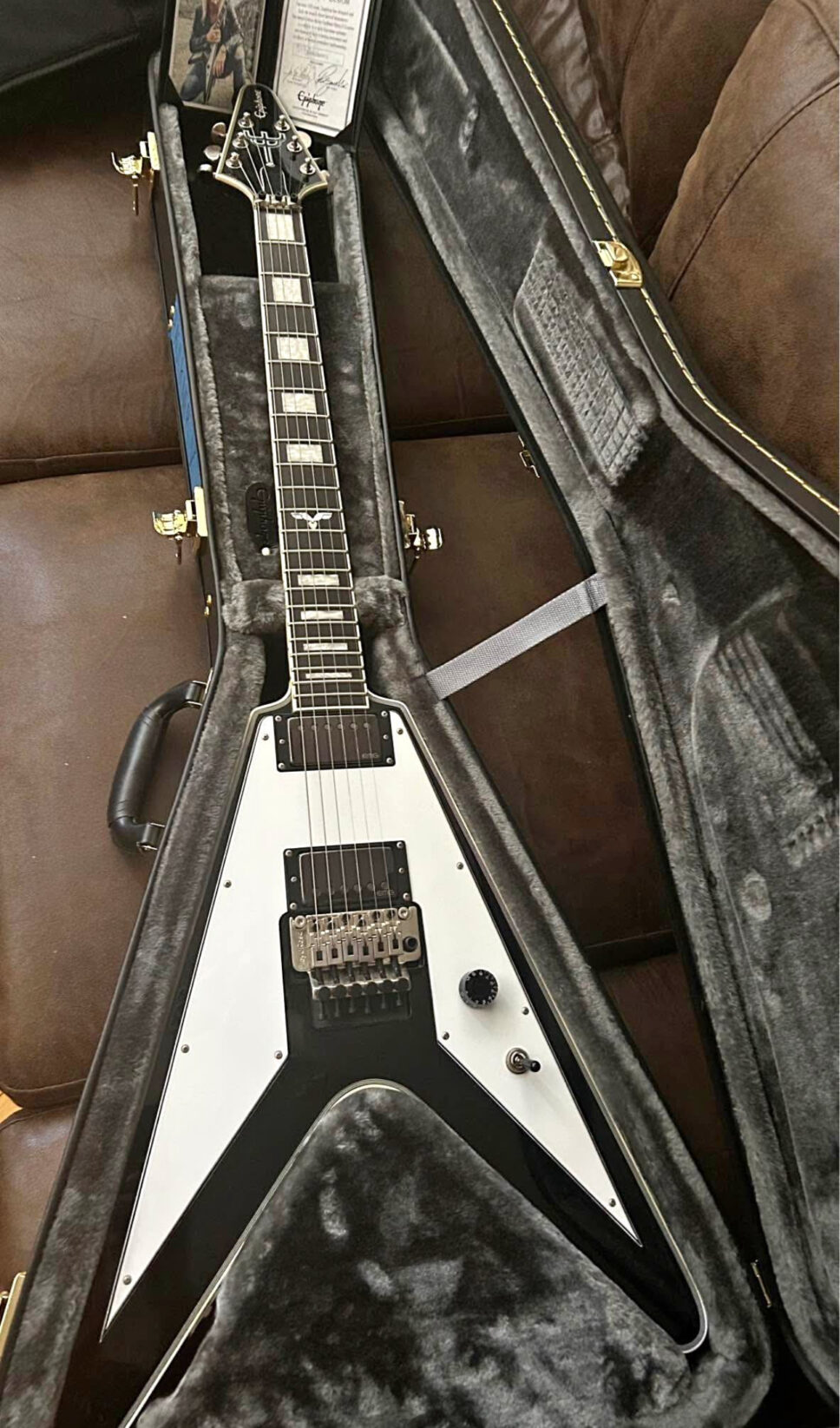 Epiphone Richie Faulkner flying V