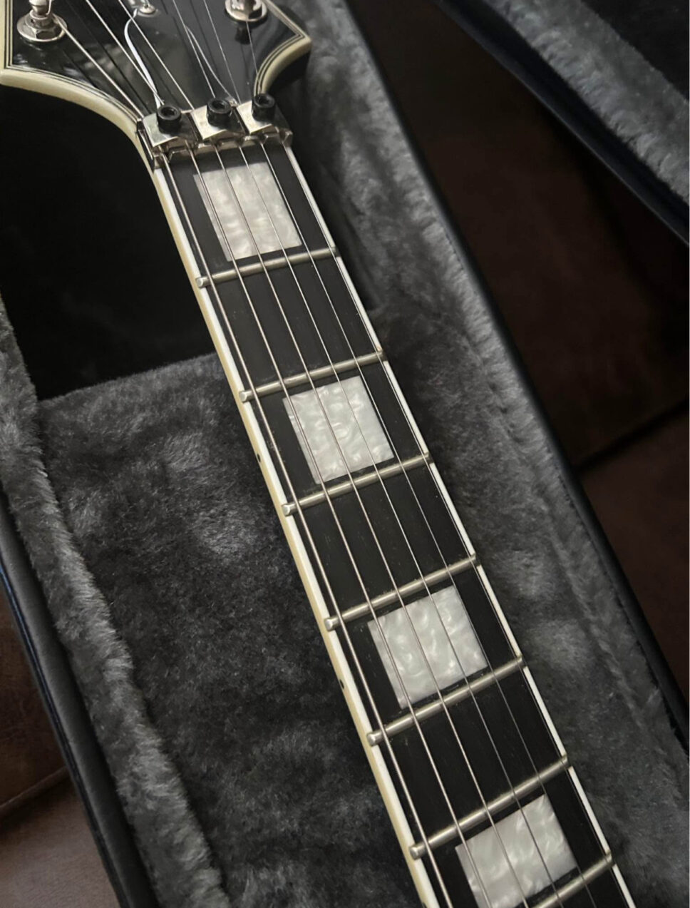 Epiphone Richie Faulkner flying V