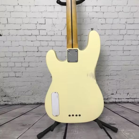 Guitare Basse Personnalisée