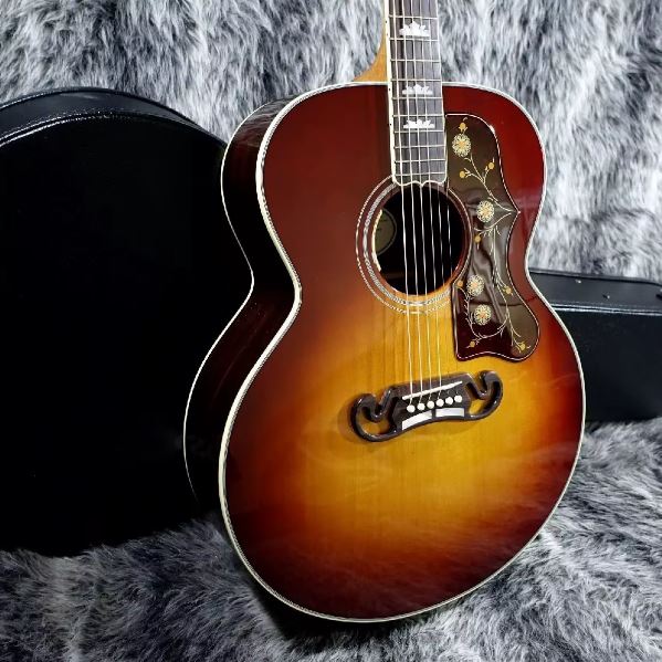 Guitare Acoustique Standard SJ 200