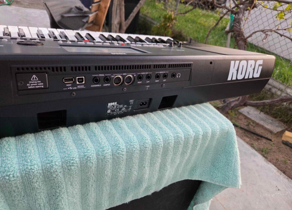 Teclado korg pa600