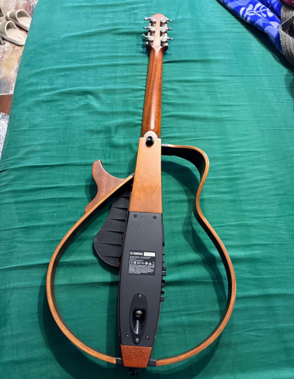 Yamaha silent guitar