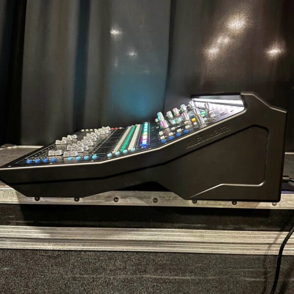 Allen & Heath SQ-6 Digital Mixing Console 48 Channels