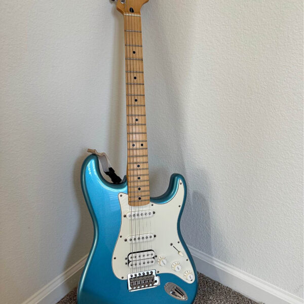 Fender Stratocaster with bag