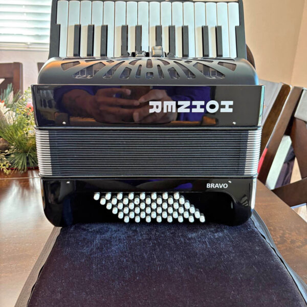 Hohner Bravo 2 piano accordion