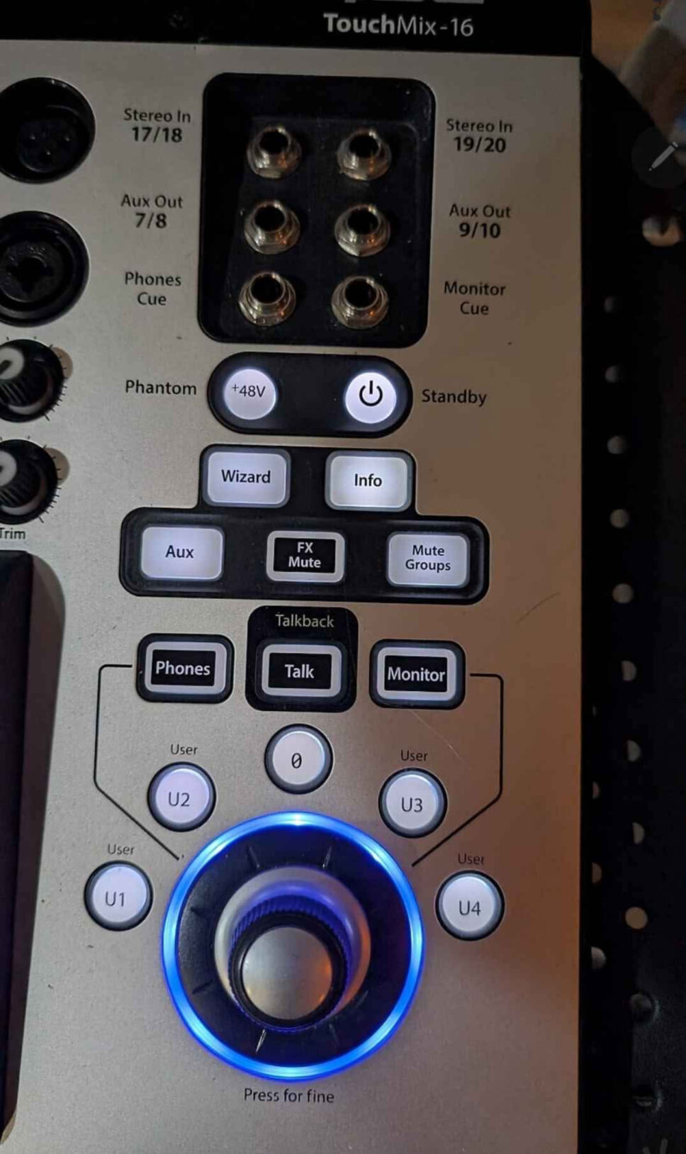 QSC TouchMix-16 Touch Screen Compact Digital Mixer